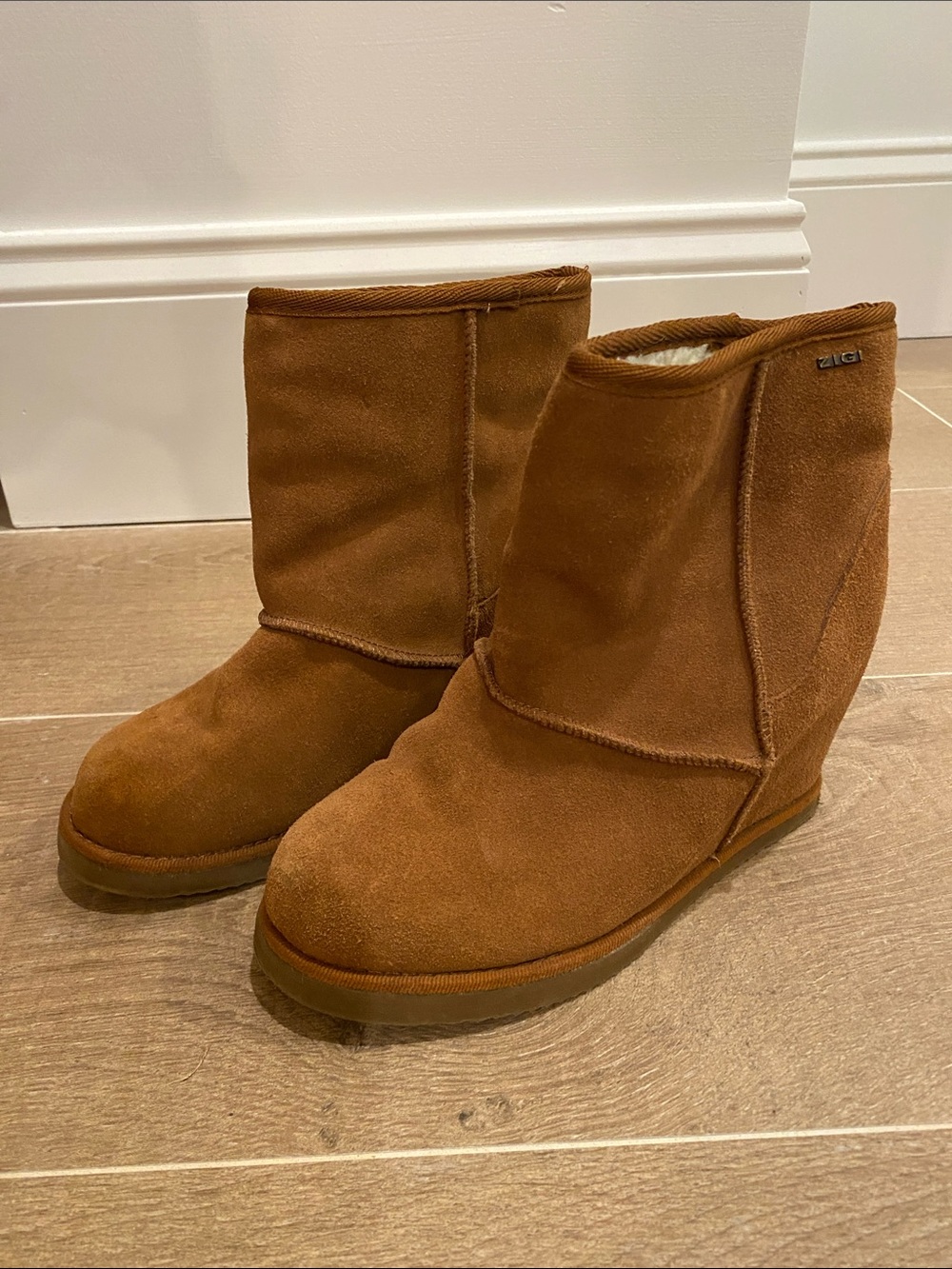 ZIGI girl Suede Wedge Boots - Chestnut